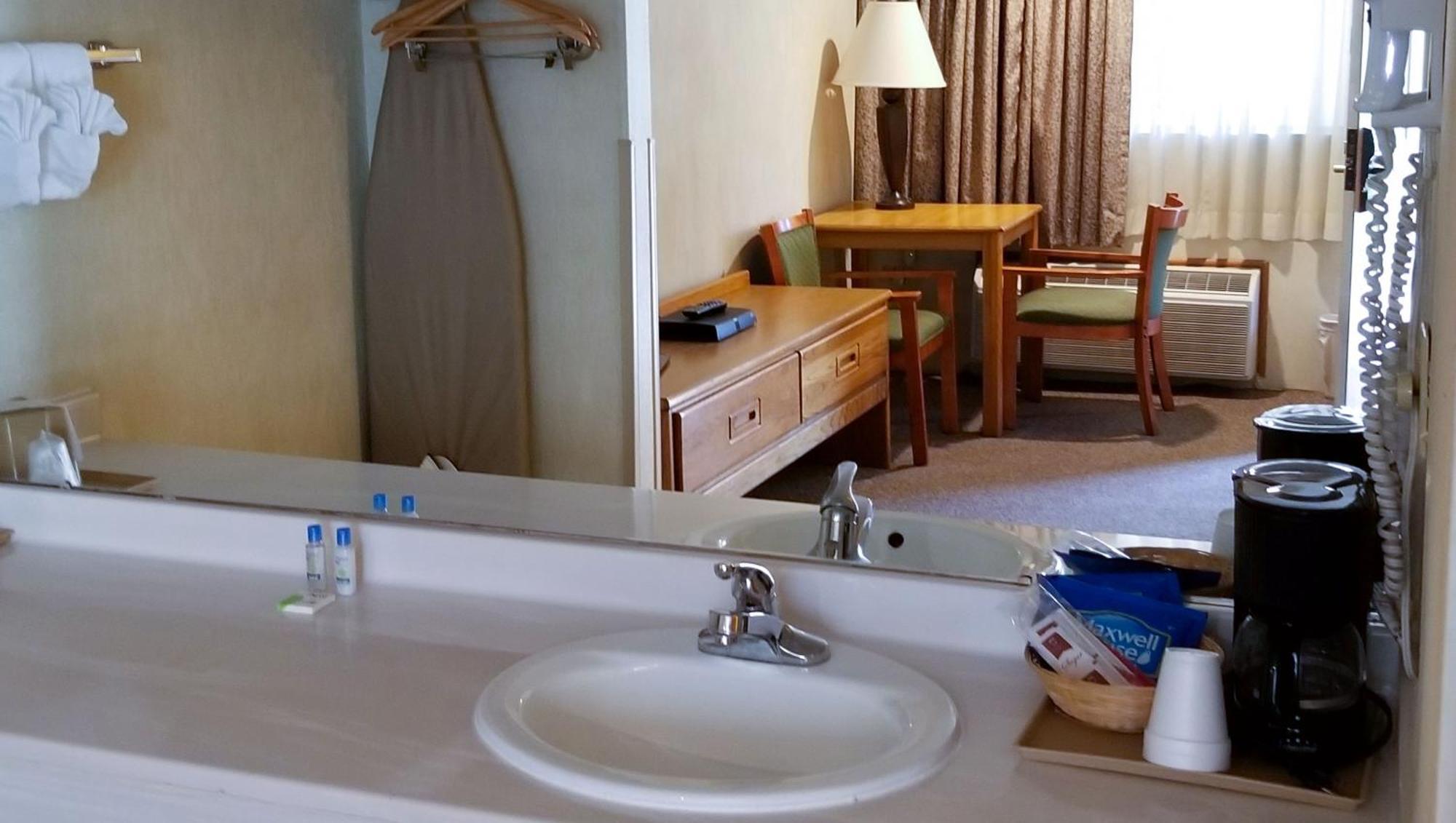 Magnuson Hotel אלי מראה חיצוני תמונה